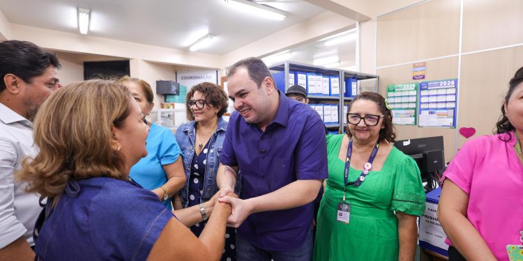 Governador Roberto Cidade confirma abono do Fundeb para servidores da educação em 2026