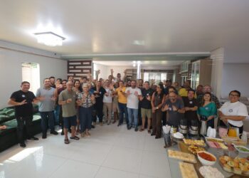 Adjuto Afonso reforça apoio a Omar Aziz junto a  lideranças de Boca do Acre e Lábrea