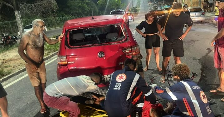 Motoqueiro sem capacete m0rre após bater a cabeça na traseira de veículo em Manaus