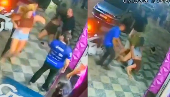 Vídeo: mulheres vão para p0rrada após colidirem uma na moto da outra