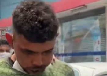 Vídeo: suspeit0 de furt0 nas lojas que pegaram fogo é preso no Centro de Manaus
