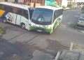 Vídeo: ônibus não param e os dois batem em Manaus