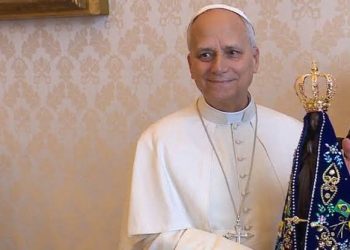 Vaticano confirma que o papa Leão XIV foi diagnosticado com câncer no pulmão
