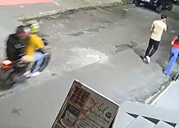 Vídeo de assalt0 na rua em Manaus gera revolta nas redes sociais: ‘vagabund0s’