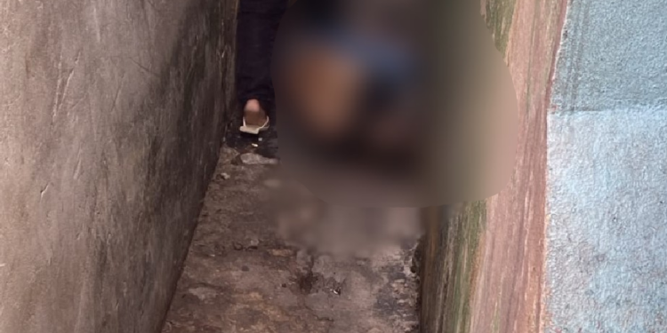 Homem é encontrado m0rt0 com seis t1r0s e os braços am@rr@dos em escadaria na Compensa