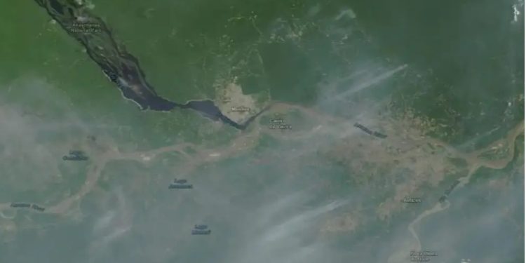 Nasa publica imagem feita por satélite da fumaça que castiga o pulmão do amazonense