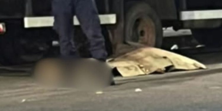Homem é estr4ngul4d0 até a m0rt3 após discussã0 por furt0 de macaxeira em Manaus