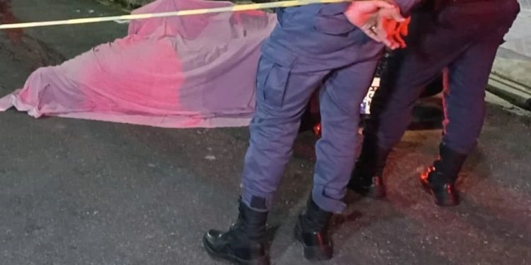 Homem é ex3cut4d0 a tir0s ao abrir o portão de casa na Compensa