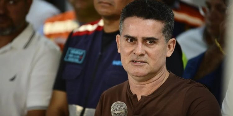Rejeição em alta: David Almeida lidera índice negativo na disputa pelo Governo do Amazonas