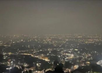 Fumaça volta a cobrir Manaus e lidera ranking de cidades com o ar mais poluído do Brasil